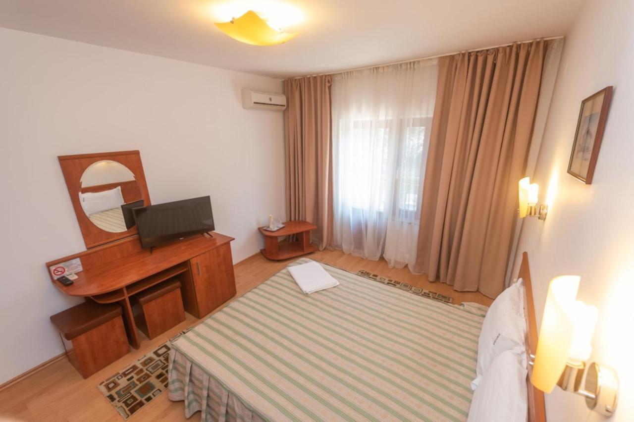 Hotel Amurg เอโฟรีเอซูด ภายนอก รูปภาพ