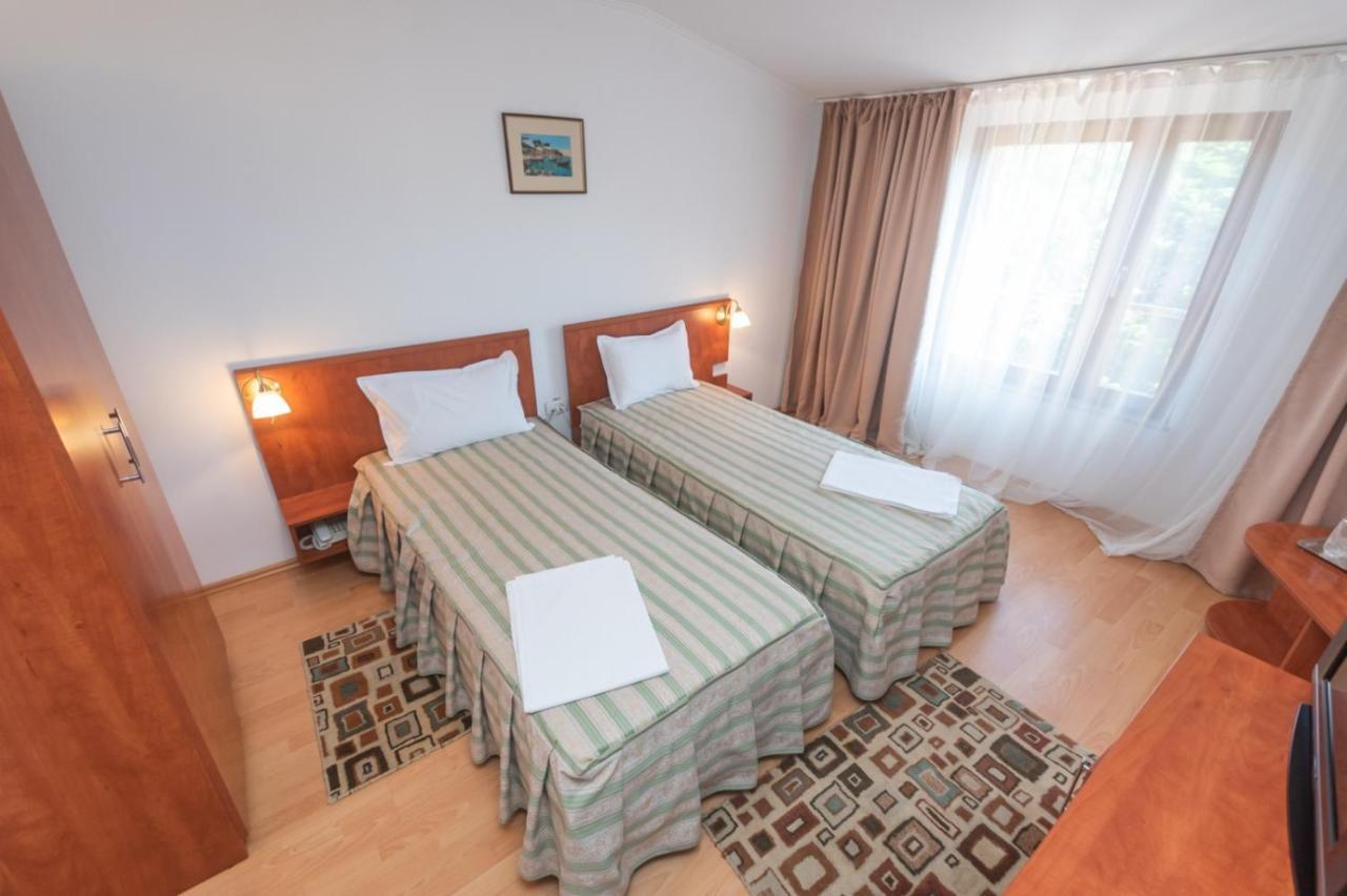 Hotel Amurg เอโฟรีเอซูด ภายนอก รูปภาพ
